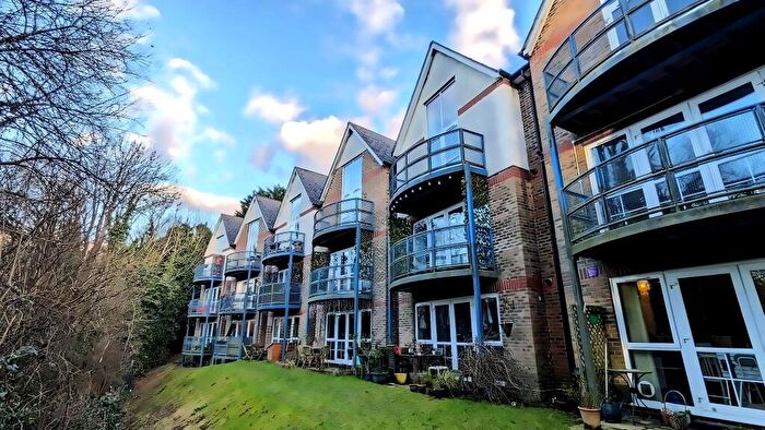2 Bedroom Flat To Rent In The Chenies Maidstone, ME15