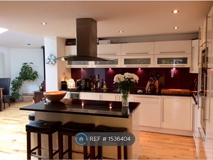 4 Bedroom End Of Terrace House To Rent In Powis Close, Newport, NP10