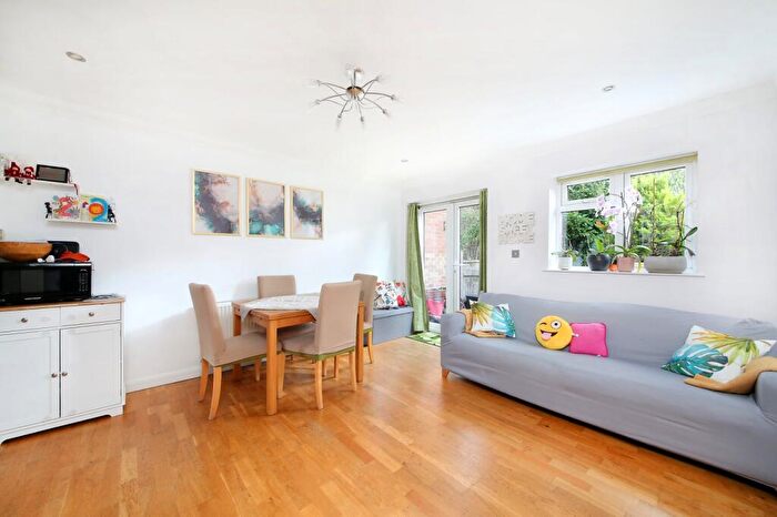 2 Bedroom Terraced House For Sale In Fownes Street, Battersea Park, SW11
