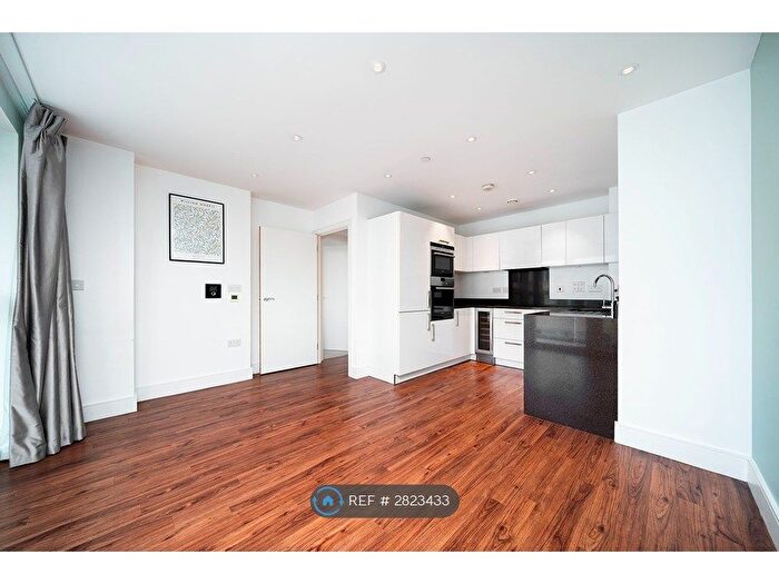 1 Bedroom Flat To Rent In Queensland Road, London, N7