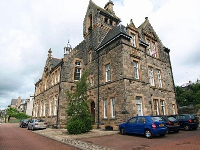 1 Bedroom Maisonette To Rent In Skibo Court, Dunfermline, KY12