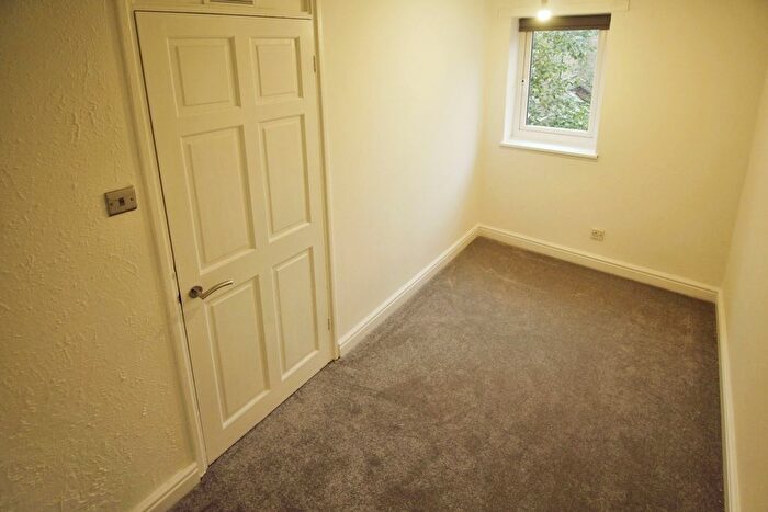 3 Bedroom Terraced House For Sale In Snapebrook Grove, Wilmslow, Cheshire, SK9
