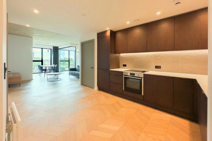 2 Bedroom Apartment To Rent In Spinners Way, Castlefield, Manchester, M15