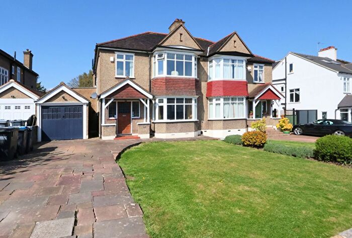 3 Bedroom Semi-Detached House For Sale In Barnfield Avenue, Shirley Park, CR0