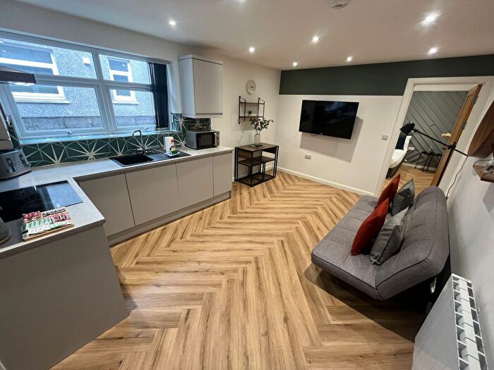 1 Bedroom Flat To Rent In Walter Road, Swansea, SA1