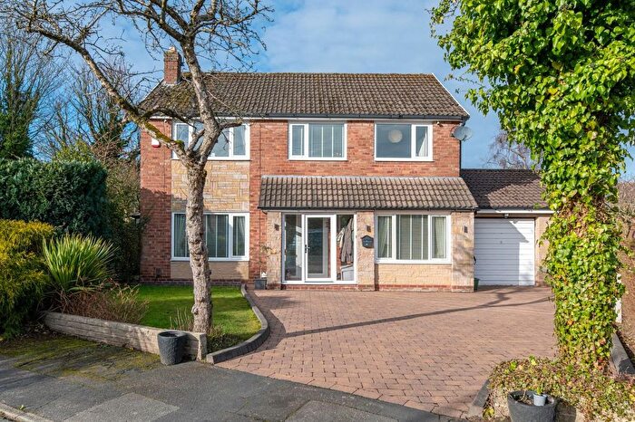 4 Bedroom Detached House For Sale In Fenham Drive, Penketh, WA5