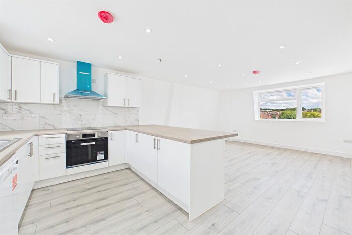 2 Bedroom Flat For Sale In Bray Court, Madeira Road, SW16
