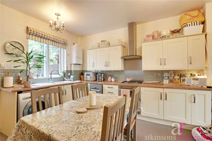 2 Bedroom Apartment For Sale In St. Andrews Road, Enfield, Middlesex, EN1