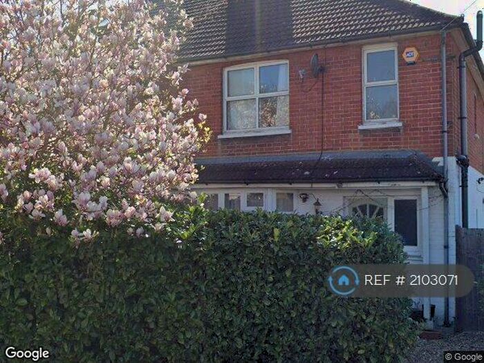 3 Bedroom Semi-Detached House To Rent In Tilehurst Cottages, Woking, GU21