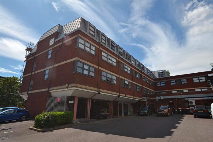 2 Bedroom Flat To Rent In Fleet Road, Fleet, GU51