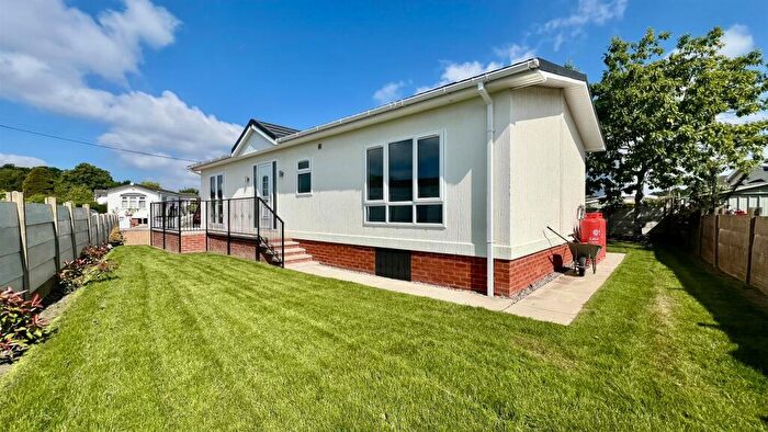 2 Bedroom Park Home For Sale In North Front, Halsnead Park, L35