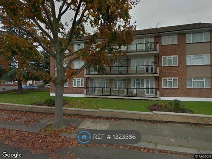 1 Bedroom Flat To Rent In Ashford Court, Edgware HA8