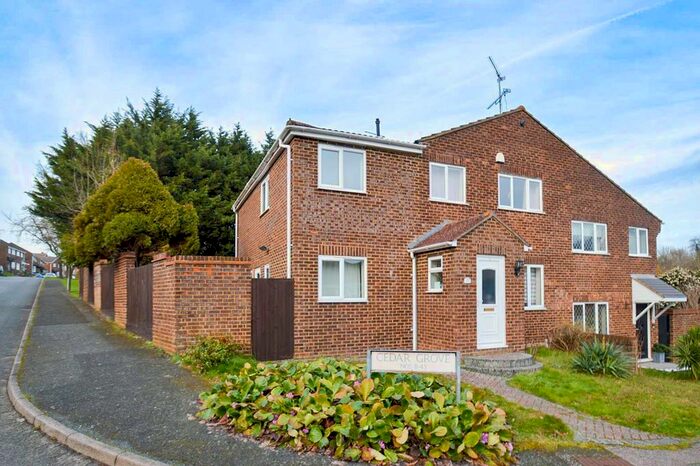 4 Bedroom Property To Rent In Cedar Grove, Hempstead, ME7