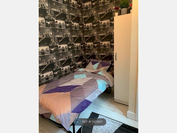 Studio To Rent In Bury Road, London N22