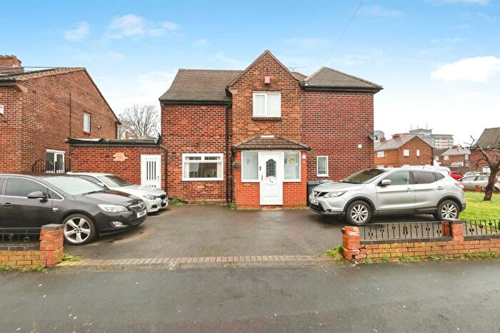 3 Bedroom Semi Detached House For Sale In York Road, Rowley Regis, B65