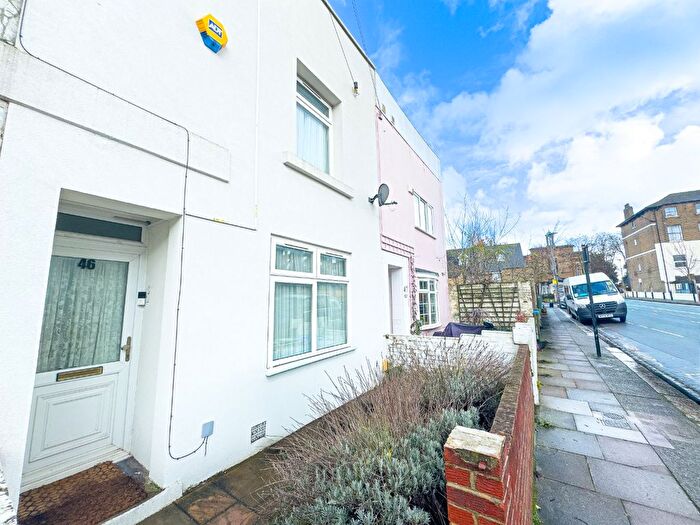 3 Bedroom Terraced House For Sale In Frederick Place, Woolwich, London, SE18