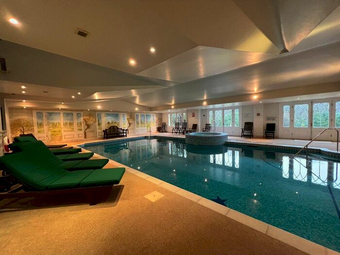 2 Bedroom Flat To Rent In Stanmore Hall, Wood Lane, Stanmore, Middlesex, HA7