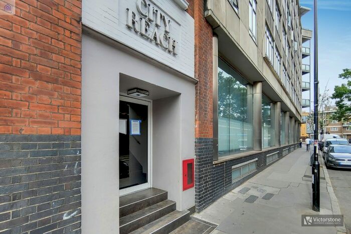 3 Bedroom Flat To Rent In City Reach, Dingley Road, Clerkenwell, London EC1V