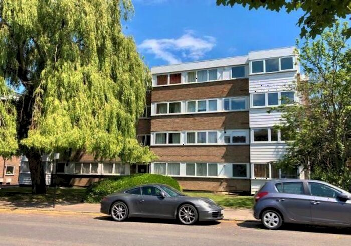 1 Bedroom Flat To Rent In Maidstone Road, London, N11