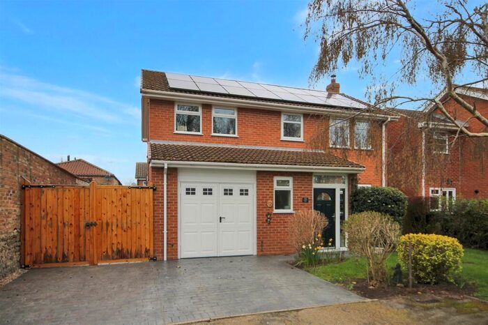 4 Bedroom Detached House For Sale In Beech Close, Scruton, Northallerton, DL7