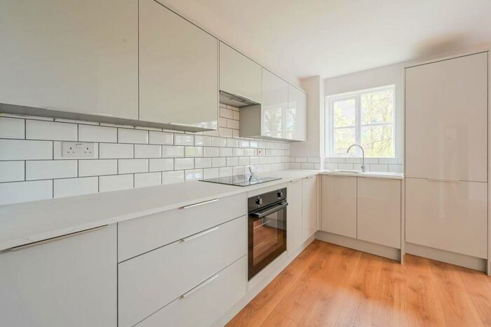 1 Bedroom Flat To Rent In Warwick Gardens, Harringay, London, N4