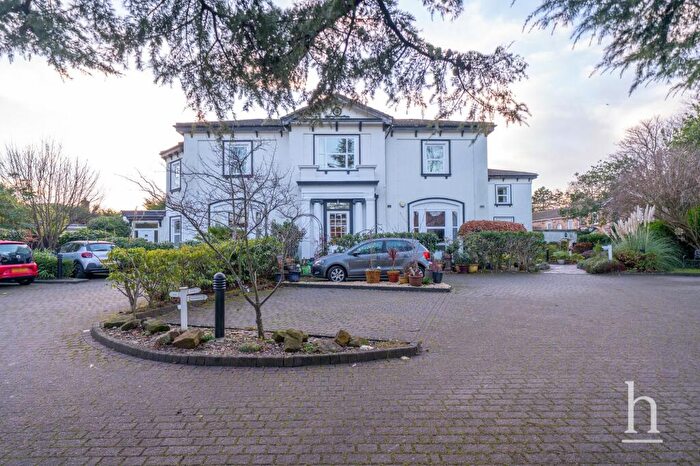 2 Bedroom Flat For Sale In Rathmore Road, Prenton, CH43