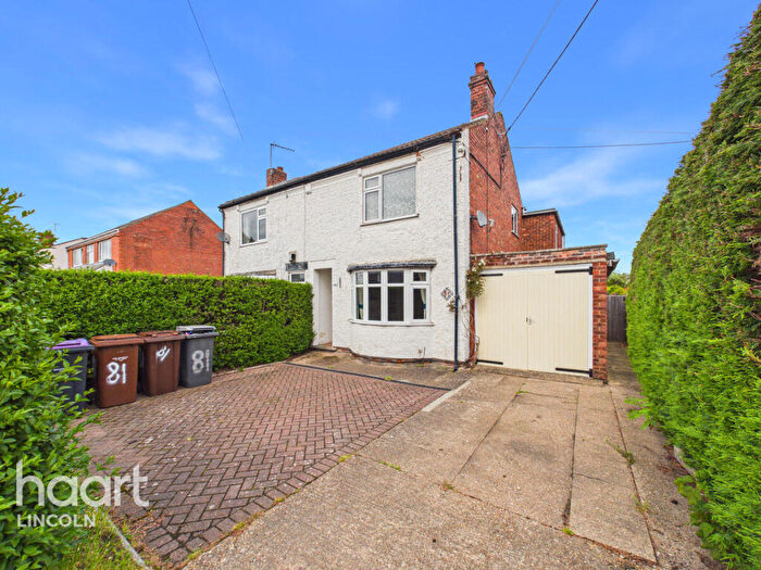 3 Bedroom Semi-Detached House For Sale In Moor Lane, North Hykeham, LN6