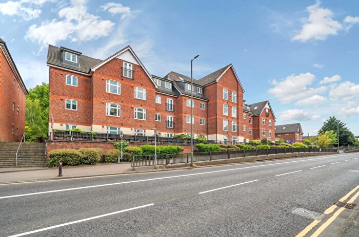 2 Bedroom Apartment For Sale In London Road, Camberley, GU15