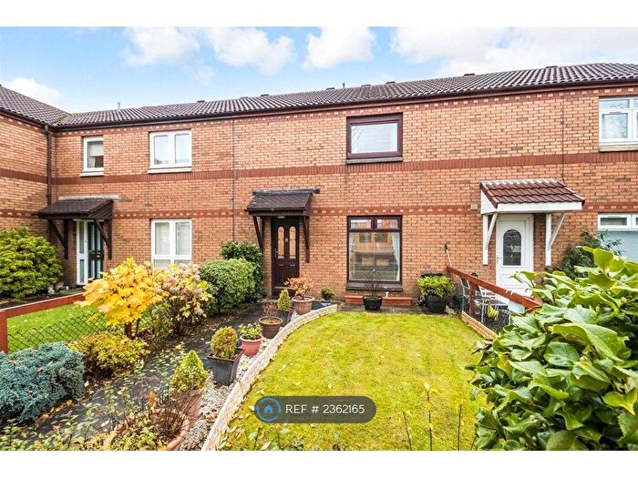 2 Bedroom Terraced House To Rent In Baltic Court, Glasgow, G40