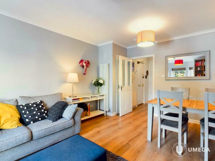 2 Bedroom Duplex To Rent In Hopetoun Street, Bonnington, Edinburgh, EH7