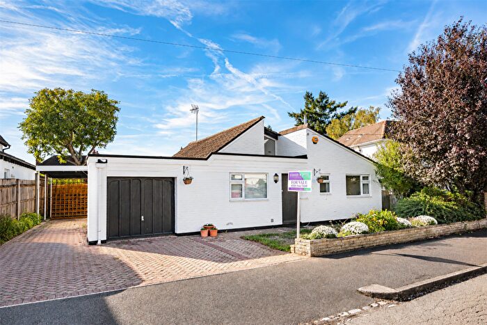 3 Bedroom Bungalow For Sale In Ilkley Road, Caversham, Reading, RG4