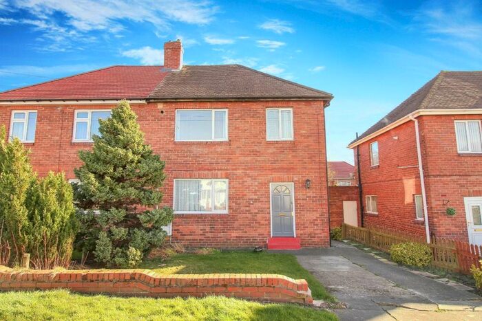3 Bedroom Semi-Detached House To Rent In Chipchase Avenue, Cramlington, NE23