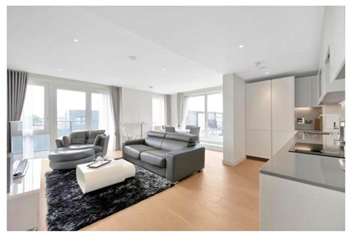 2 Bedroom Apartment For Sale In The Cooper Building, Wharf Road, Old St, London, N1