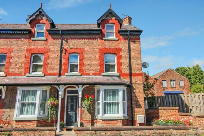 1 Bedroom Flat To Rent In Westbourne Grove, Ripon, HG4