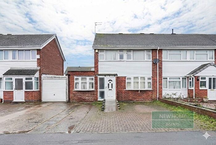 4 Bedroom Semi-Detached House For Sale In Broxburn Close Leicester, LE4