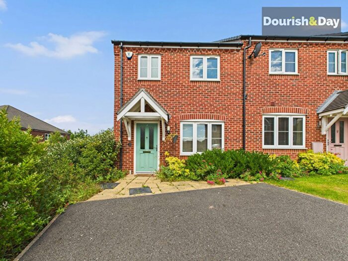 3 Bedroom End Of Terrace House For Sale In Devereux Gardens, Great Haywood, ST18