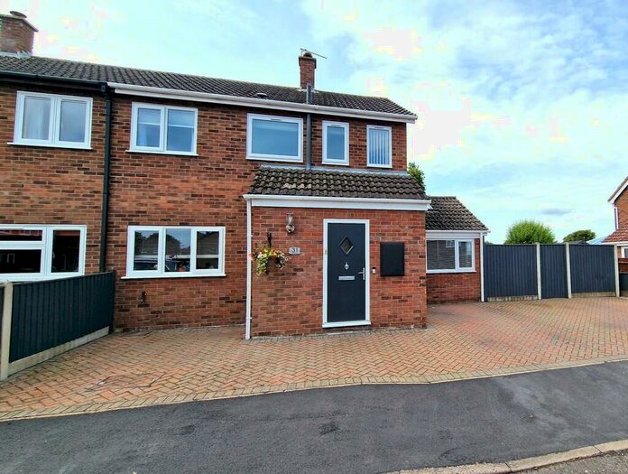 3 Bedroom Semi-Detached House For Sale In Millside, Hales, NR14