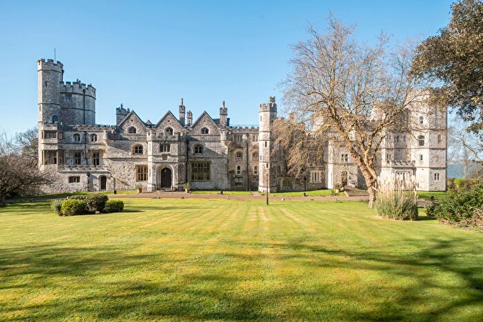 4 Bedroom Flat For Sale In Abbey Hill, Southampton, SO31