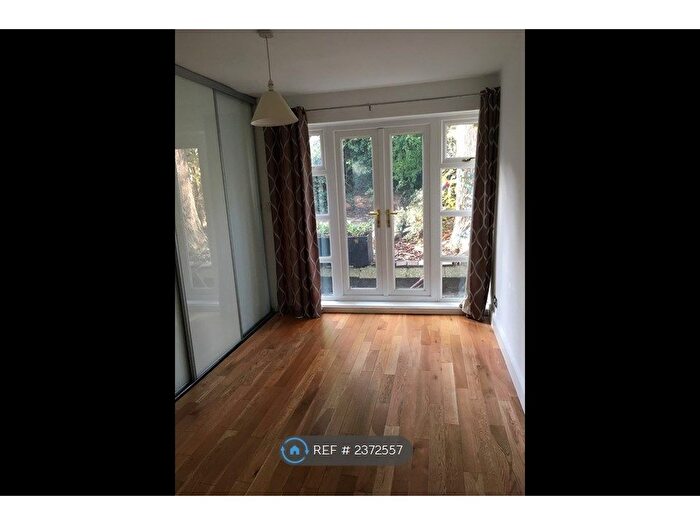 2 Bedroom Flat To Rent In Louisville Road, London, SW17