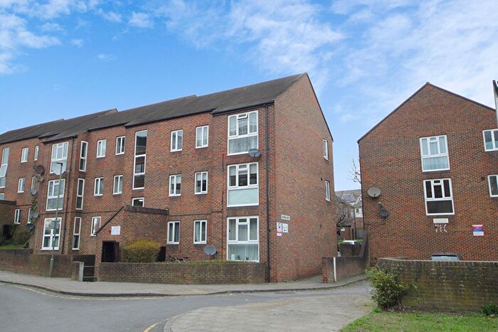 2 Bedroom Flat For Sale In Diploma Avenue, East Finchley, N2