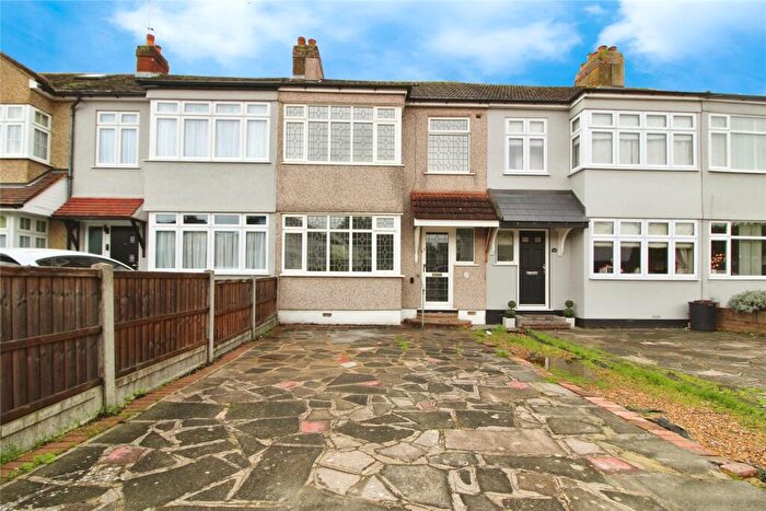 3 Bedroom Terraced House To Rent In Dorrington Gardens, Hornchurch, RM12