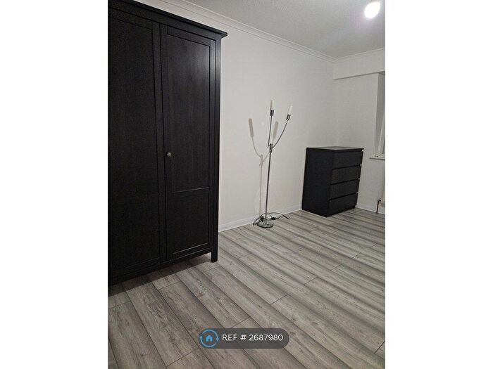 1 Bedroom Flat To Rent In Custom House, London, E16