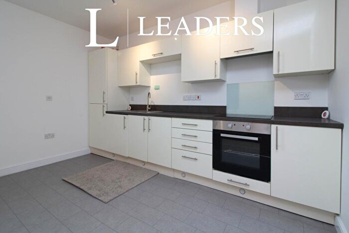 2 Bedroom Flat To Rent In Chapel Road, Astwood Bank, Redditch, B96