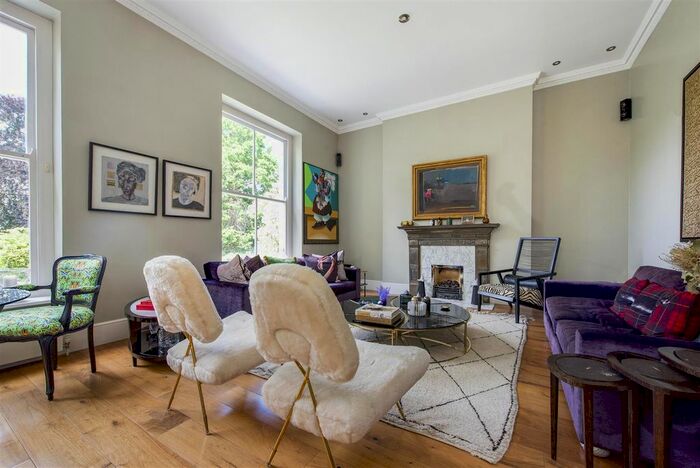 6 Bedroom Semi-Detached House To Rent In Mill Plat, Isleworth, TW7