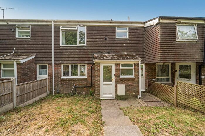 3 Bedroom Terraced House For Sale In Rosebay Court, Waterlooville, PO7