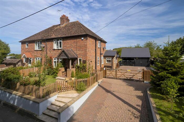 3 Bedroom Semi-Detached House For Sale In Beaneys Lane, Shottenden, Canterbury, CT4