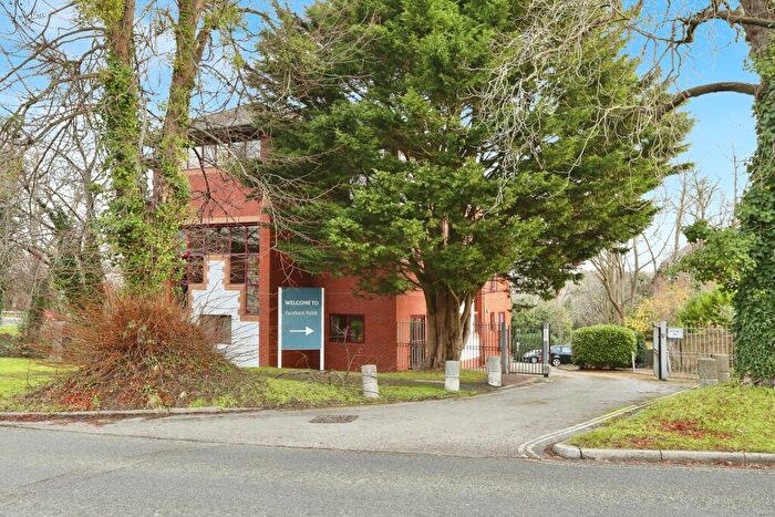 2 Bedroom Flat For Sale In Wickham Road, Fareham, Hampshire, PO16