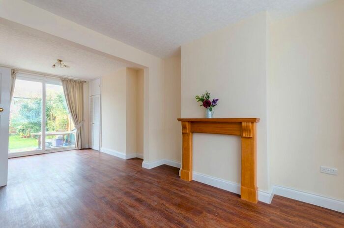 3 Bedroom Terraced House To Rent In Motspur Park, Motspur Park, New Malden, KT3