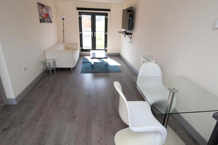 2 Bedroom Flat To Rent In Old Brickyard, Carlton, Nottingham, NG3