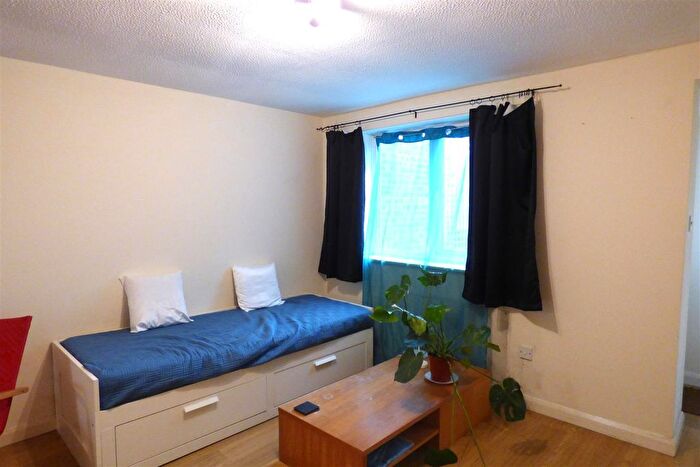 1 Bedroom Flat To Rent In Oaktree Crescent, Bradley Stoke, Bristol, BS32